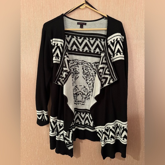 Tiger Cardigan - Picture 1 of 3